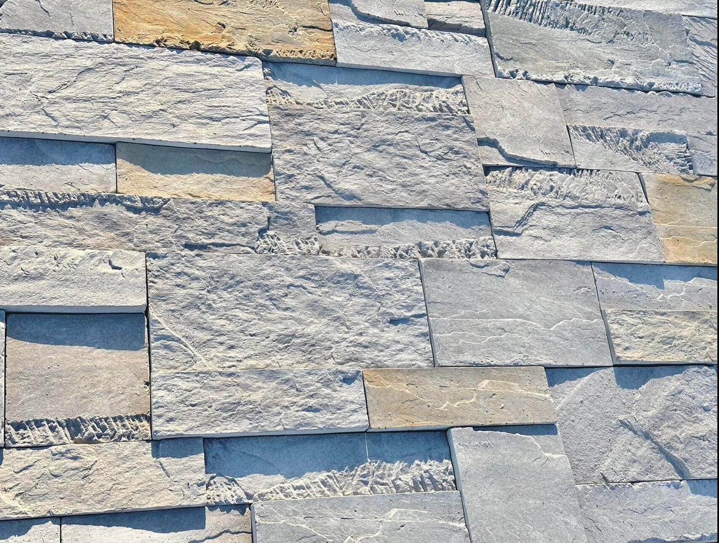 CR: Mt. Airy Granite - CORNERS - RockSolid Veneers